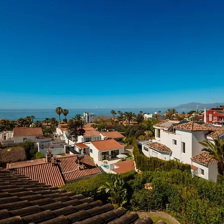Beautiful Beachside Duplex With Amazing Sea Views Appartamento *