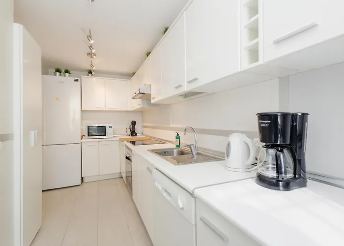 Beautiful Beachside Duplex With Amazing Sea Views *