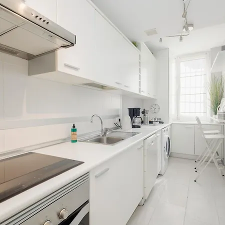 Beautiful Beachside Duplex With Amazing Sea Views 아파트 *