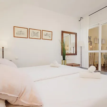 아파트 Beautiful Beachside Duplex With Amazing Sea Views 마르베야