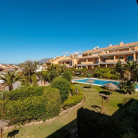 아파트 Beautiful Beachside Duplex With Amazing Sea Views 마르베야