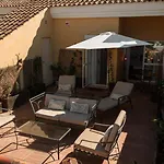 Lägenhet Beautiful Beachside Duplex With Amazing Sea Views *