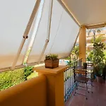 Lägenhet Beautiful Beachside Duplex With Amazing Sea Views *