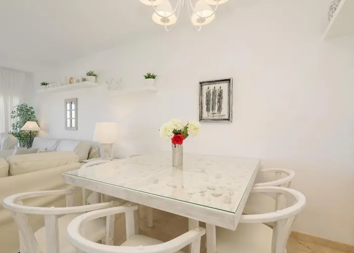 Beautiful Beachside Duplex With Amazing Sea Views Апартаменты Марбелья