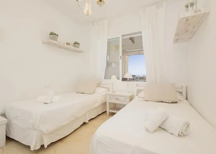 Апартаменты Beautiful Beachside Duplex With Amazing Sea Views *