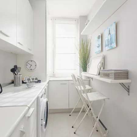 Beautiful Beachside Duplex With Amazing Sea Views *